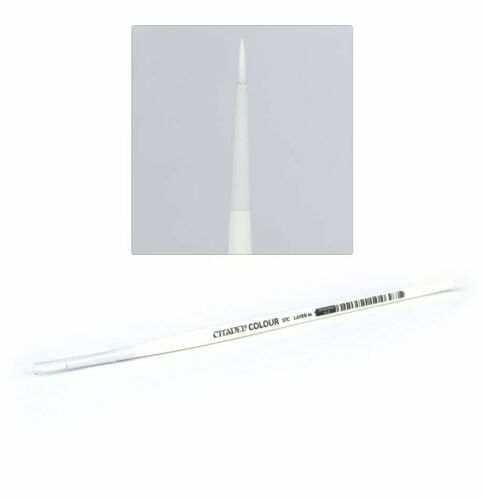 63-02 Citadel Brush: Synthetic Layer Brush (Medium)